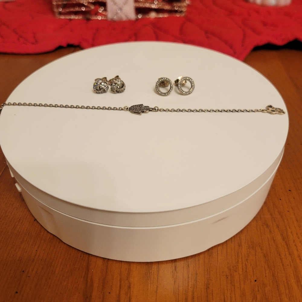 Pandora Jewelry - Sterling Silver Jewelry Set